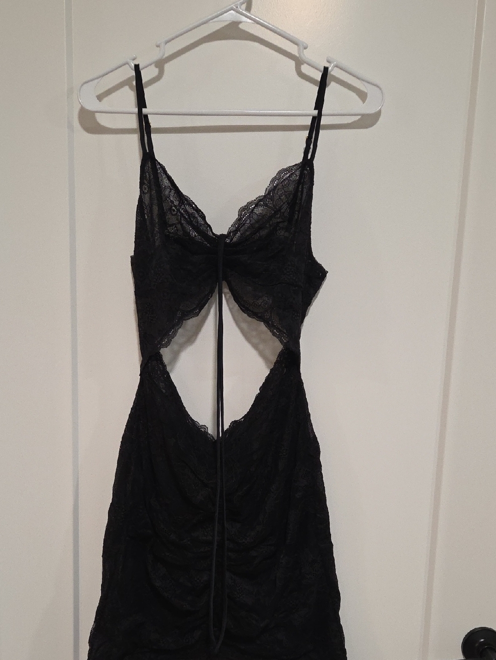 New Victoria's Secret Black Lace Cutout Slip